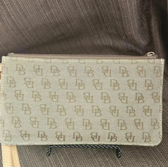 Dooney & Bourke Monogram Canvas Long Wristlet - Picture 4 of 6